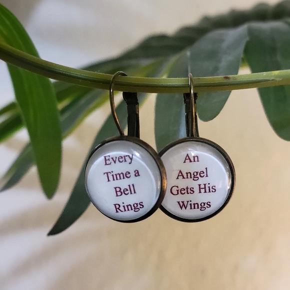 Holiday🎄Earrings from the classic movie It's a Wonderful Life✨️ - Picture 1 of 5